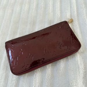 Louis Vuitton Rouge Fauviste Monogram Vernis Zippy Wallet